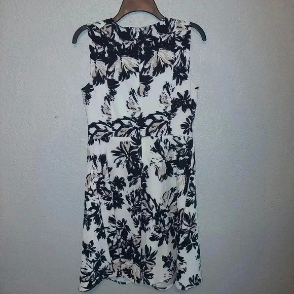 AB Studio Black White Floral Print Fit-and-Flare Dress Pockets Size 8 - Picture 2 of 9